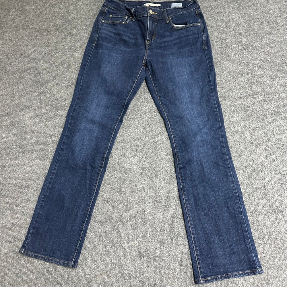Levi Jeans Womens Size 30 Dark Wash Blue Straight Leg Classic Denim Excellent
